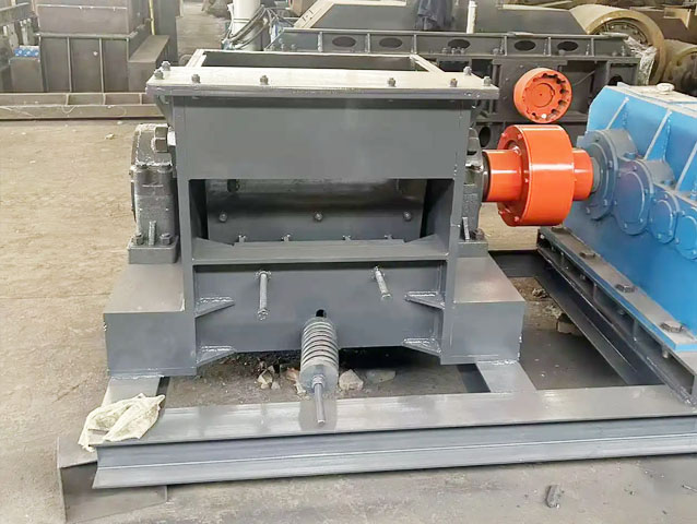 Toothed Roller Crusher